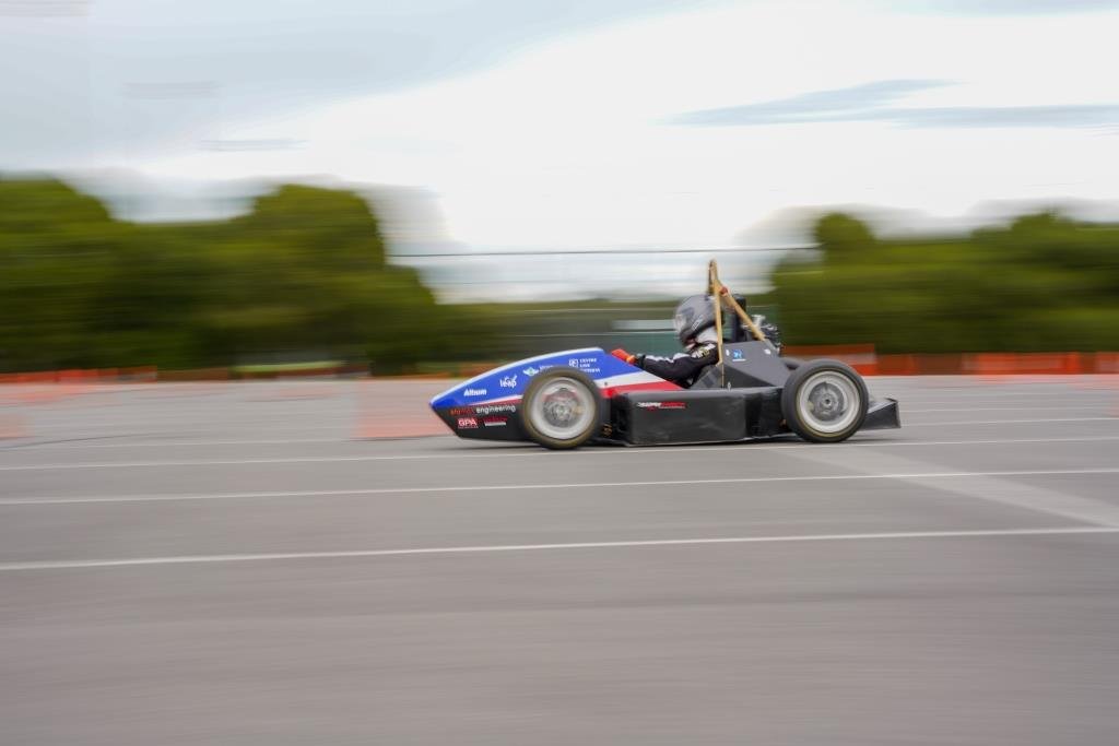 Madderns signs up to sponsor the Adelaide University Motorsport Team